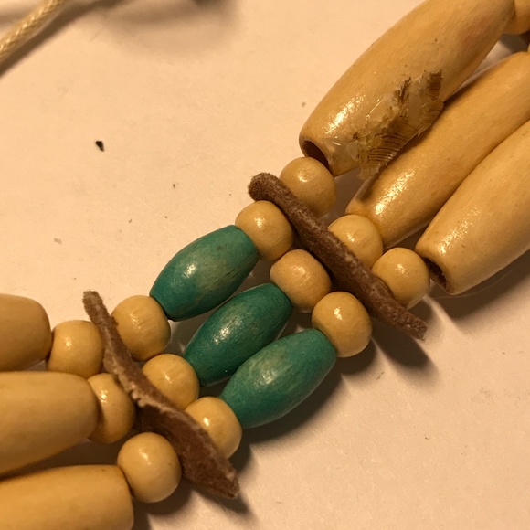 Beautiful Wooden and Leather Choker Necklace - Picture 3 of 6